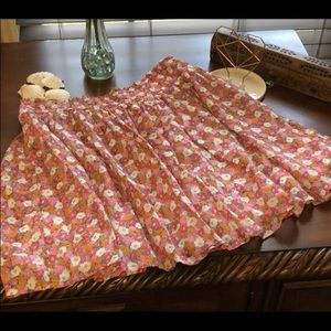 Old Navy floral print skirt 🌸